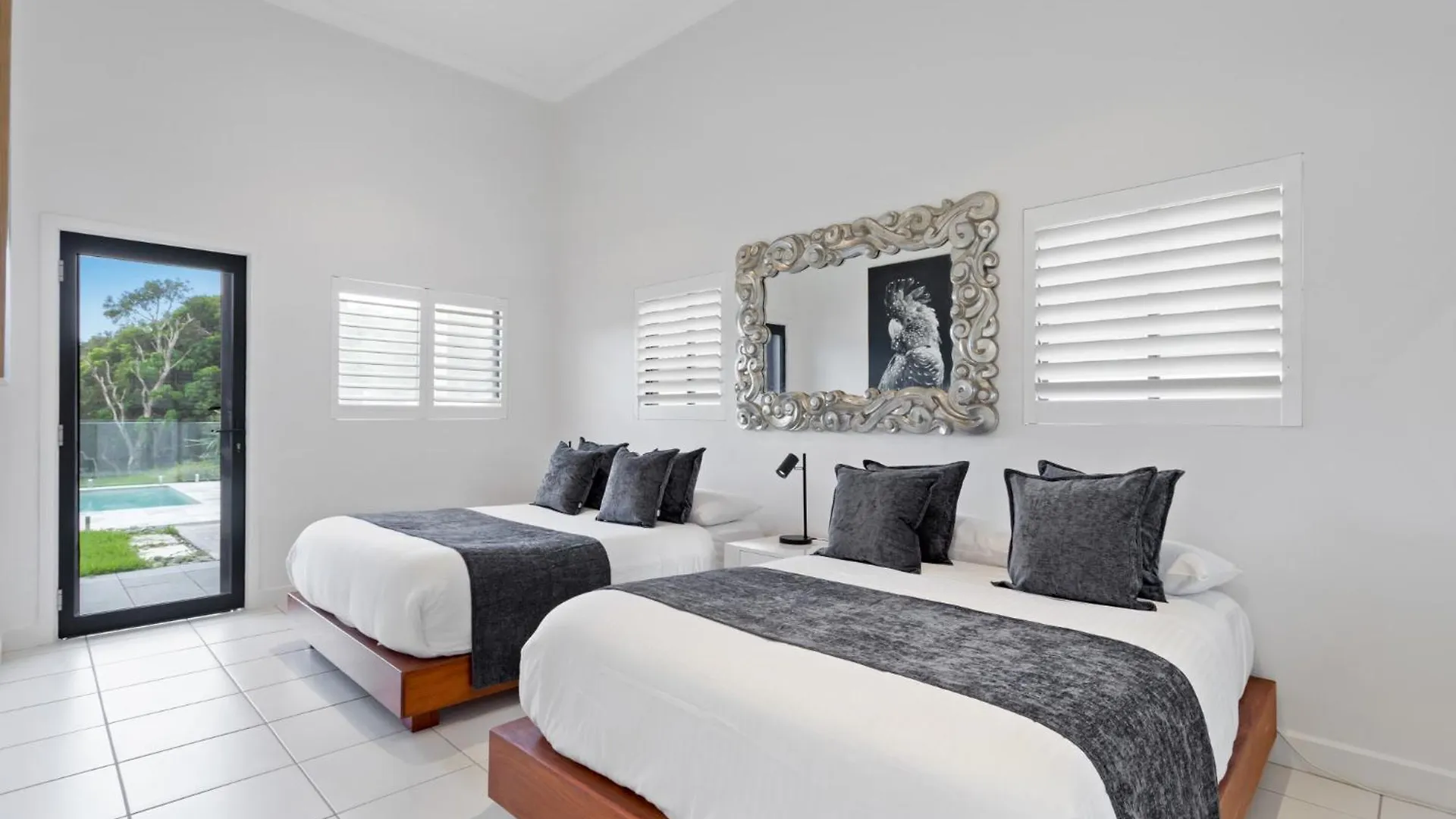 Beachfront 3-Bed With Private Pool & Fireplace Parrearra 0*,  Australia