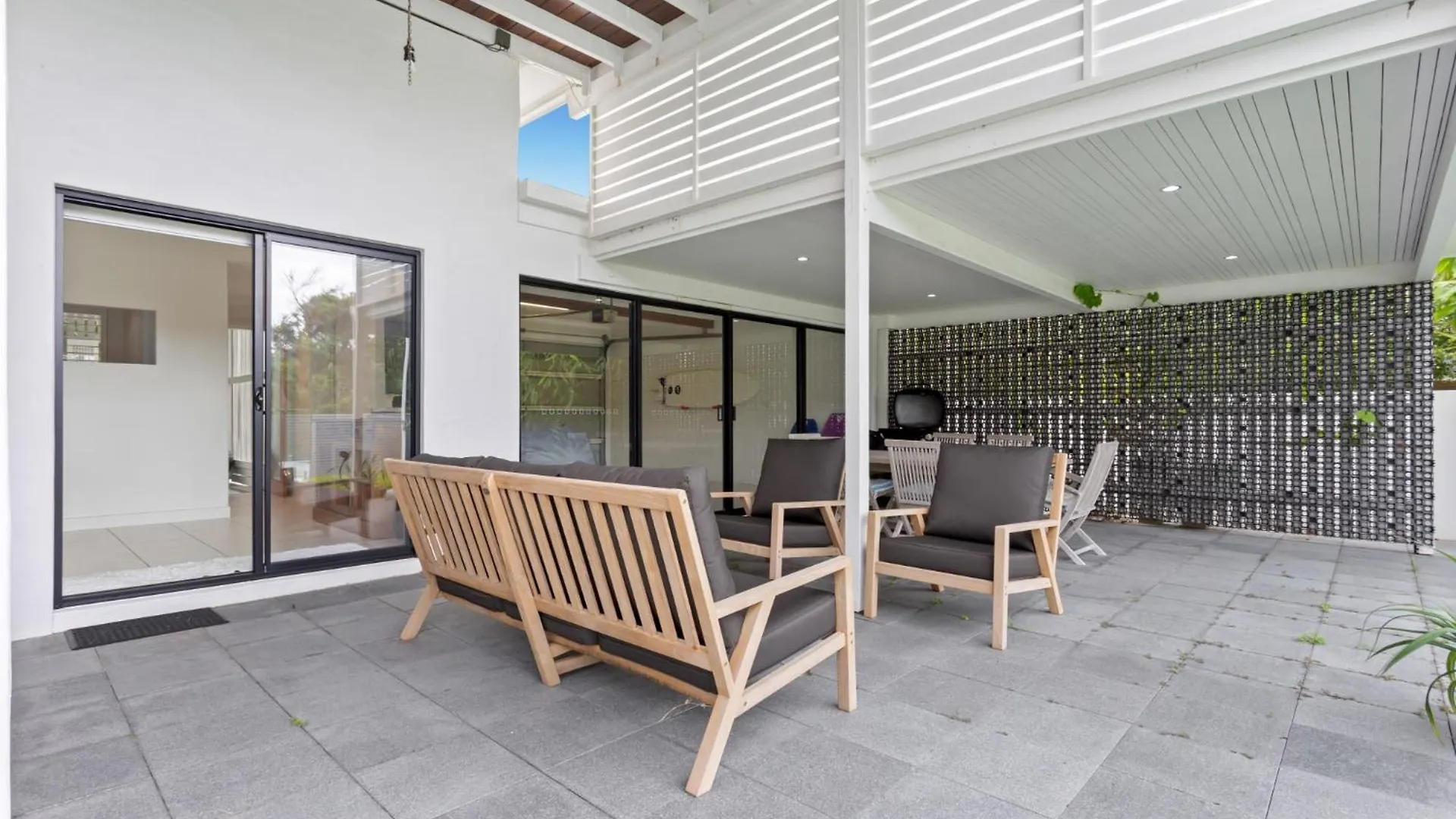 Beachfront 3-Bed With Private Pool & Fireplace Parrearra Holiday home